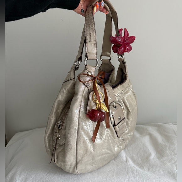 Vintage Coach Soho Lynn Hobo Shoulder Bag - Picture 5 of 10